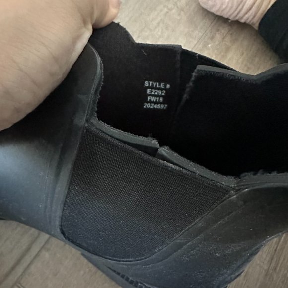 Madewell Women's Chelsea Rain Boot - Picture 4 of 9